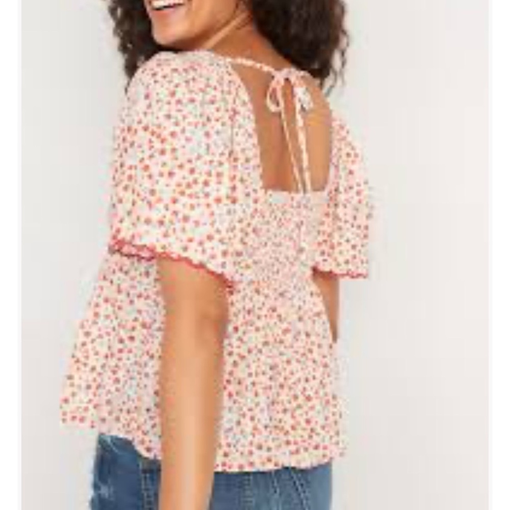 Old Navy Flutter Sleeve Floral Swing Blouse Women’s Size Large